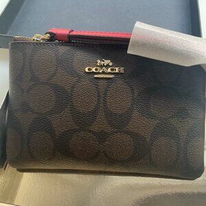 New w/ Box Coach Signature Corner Zip Wristlet Purse Brown/Red